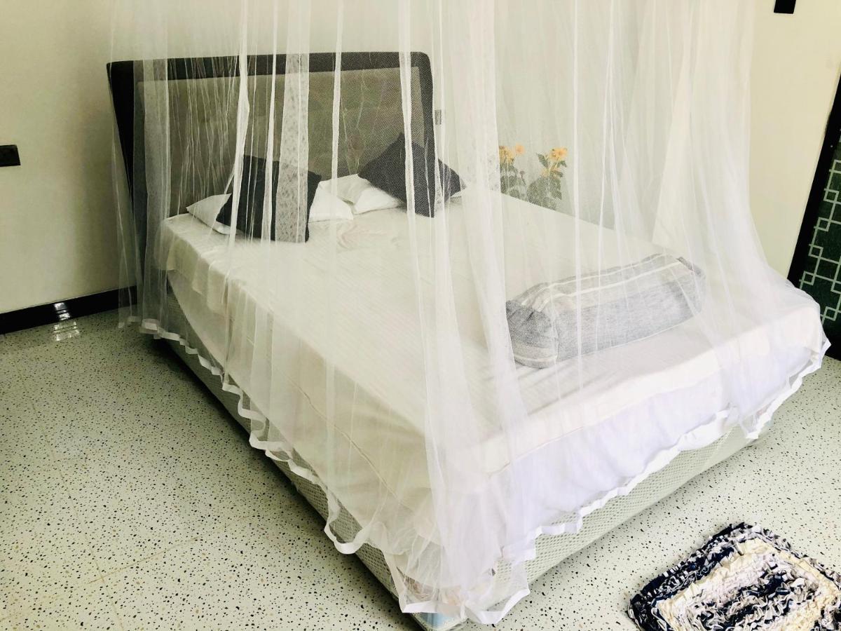 Siri's Residency Daire Habaraduwa Central Dış mekan fotoğraf