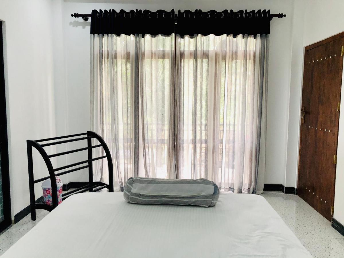 Siri's Residency Daire Habaraduwa Central Dış mekan fotoğraf